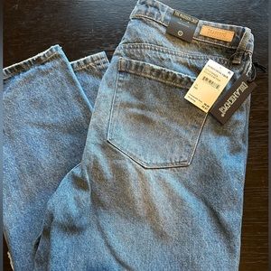 Blank NYC The Madison Crop Jeans! High rise button down!